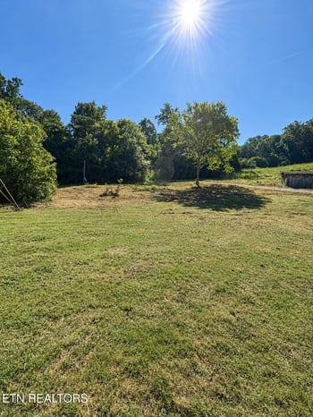 555 Little Valley Rd, Maynardville, TN 37807