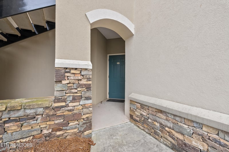 555 Rarity Bay Pkwy #101, Vonore, TN 37885