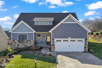 555 Simmons View Dr, Seymour, TN 37865