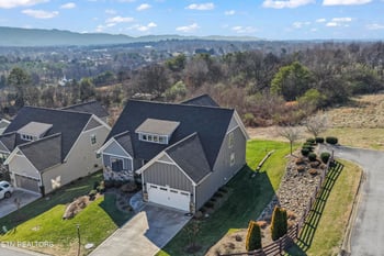 555 Simmons View Dr, Seymour, TN 37865