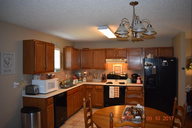 5550 Brandon Park Dr, Maryville, TN 37804