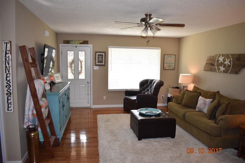 5550 Brandon Park Dr, Maryville, TN 37804
