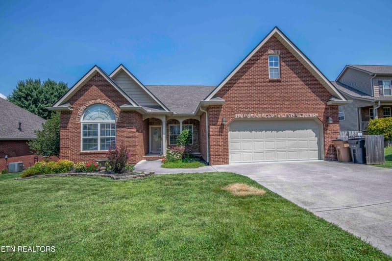 5551 Meadow Wells Dr, Knoxville, TN 37924