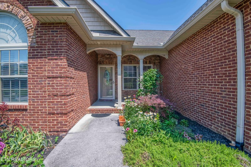 5551 Meadow Wells Dr, Knoxville, TN 37924