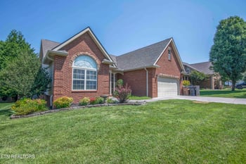 5551 Meadow Wells Dr, Knoxville, TN 37924