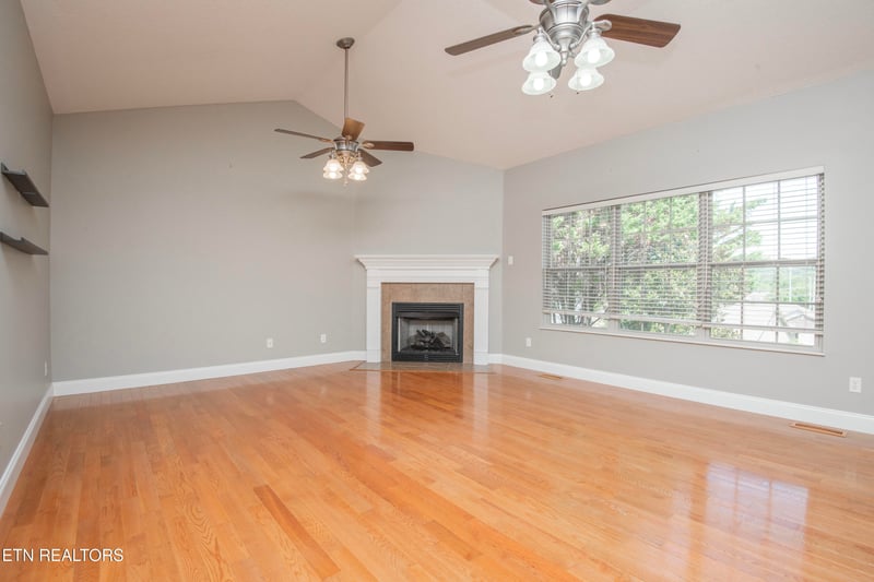 5551 Meadow Wells Dr, Knoxville, TN 37924