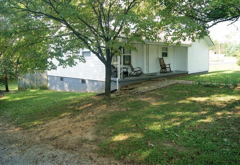 5552 Niles Ferry Rd, Greenback, TN 37742