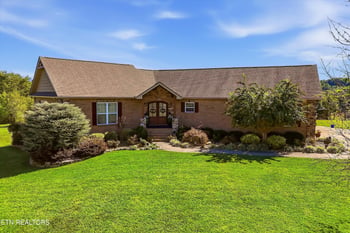 5554 Ashbrook Ln, Maryville, TN 37801