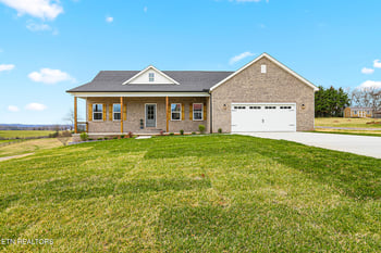 5555 J Riley West Dr, Greenback, TN 37742