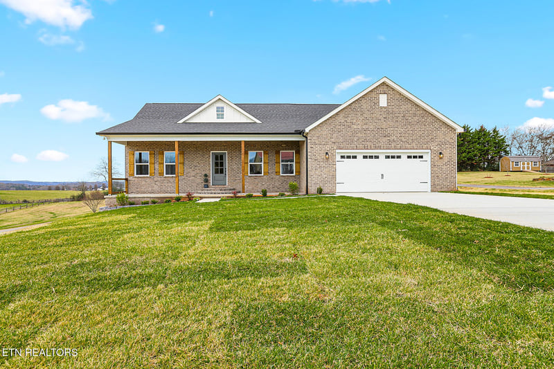 5555 J Riley West Dr, Greenback, TN 37742
