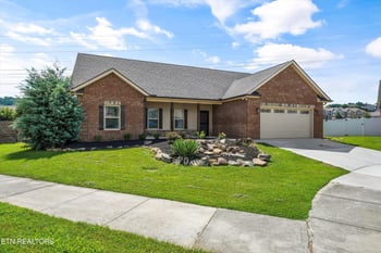 556 Greystoke Ln, Knoxville, TN 37912