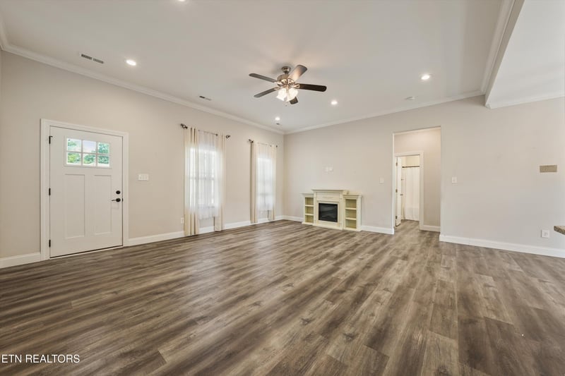 556 Greystoke Ln, Knoxville, TN 37912