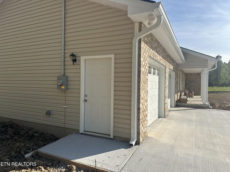 556 Pine Ridge Rd, Clinton, TN 37716
