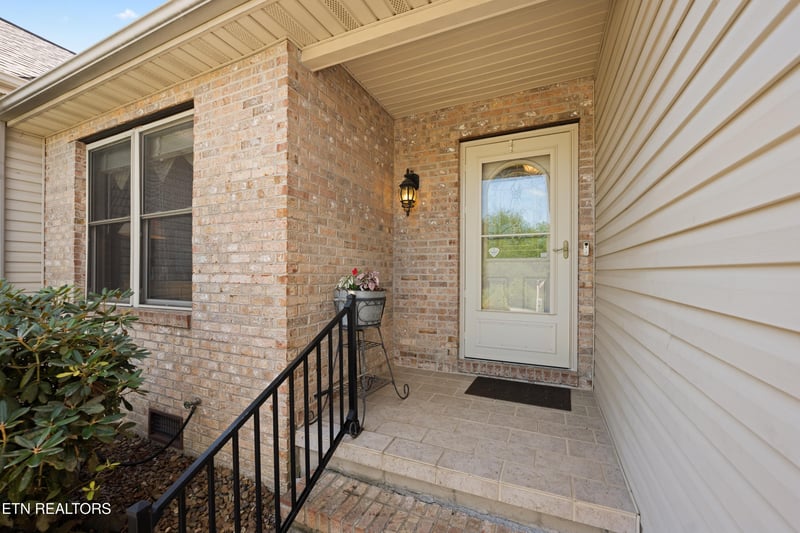556 Woodgate Dr, Crossville, TN 38571