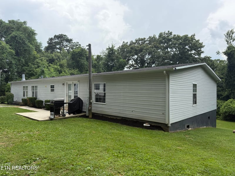 5560 Roane State Hwy, Rockwood, TN 37854
