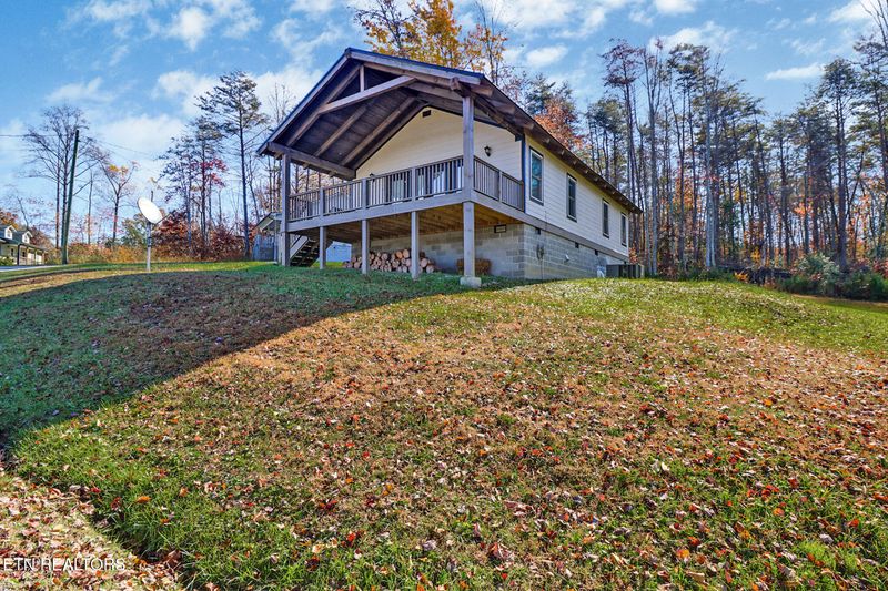 557 Siever Rd, Crossville, TN 38572
