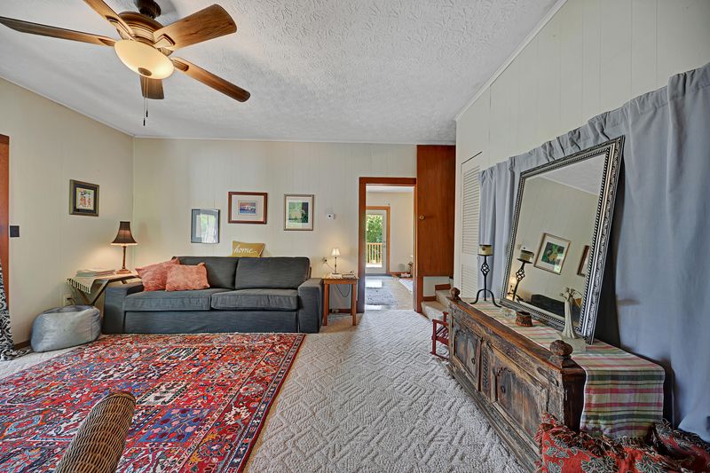 558 Hogskin Rd, Washburn, TN 37888