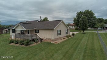5586 Thompsie Dr, Russellville, TN 37860