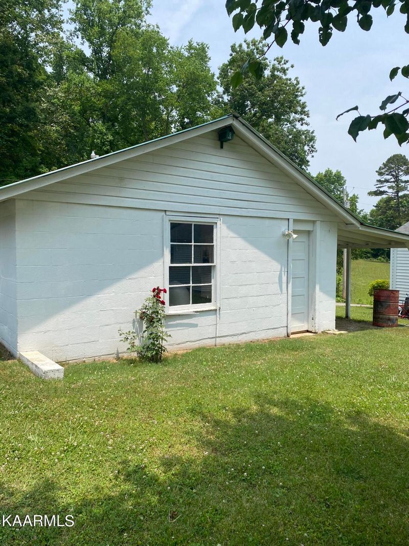 559 Keylon Dr, Harriman, TN 37748