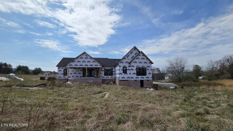 56 Keating Ct, Crossville, TN 38555
