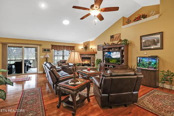 56 Westridge Ct, Fairfield Glade, TN 38558