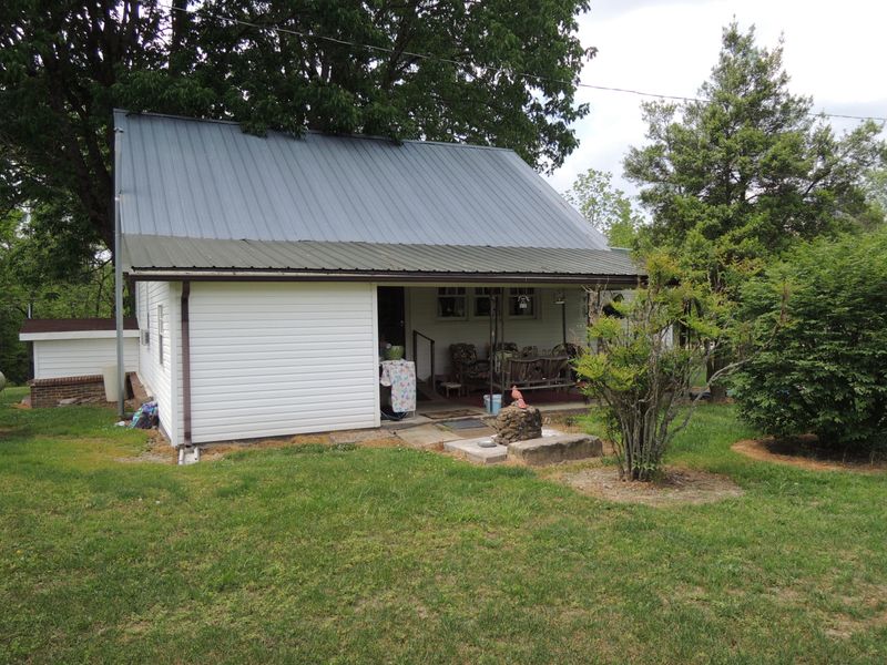 560 Barnett Bridge Rd, Lancing, TN 37770