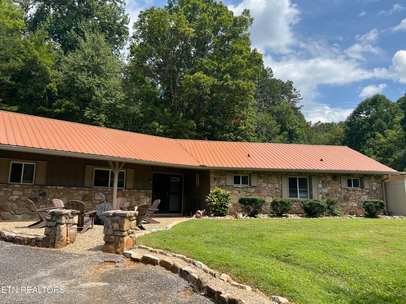 560 Buckhorn Rd, Gatlinburg, TN 37738