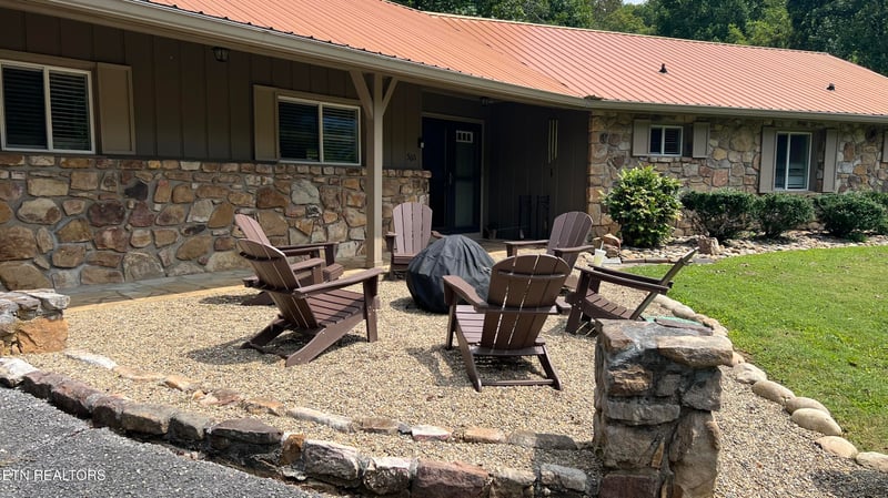 560 Buckhorn Rd, Gatlinburg, TN 37738