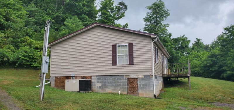 560 Highway 370 Hwy, Luttrell, TN 37779