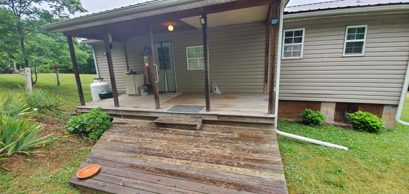560 Highway 370 Hwy, Luttrell, TN 37779