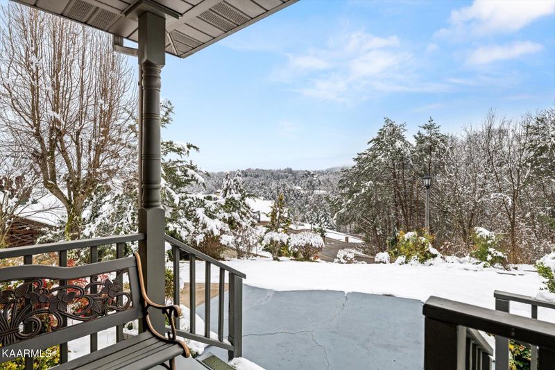 560 Kings Hills Blvd, Pigeon Forge, TN 37863
