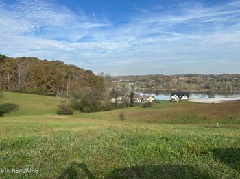 560 River Rd, Loudon, TN 37774