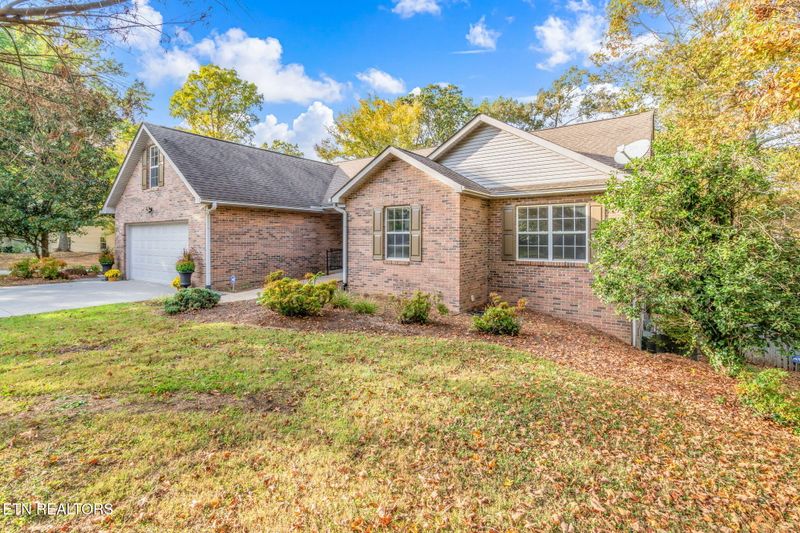 5600 Oakside Dr, Knoxville, TN 37920