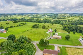 5604 Long Creek Rd, Morristown, TN 37813