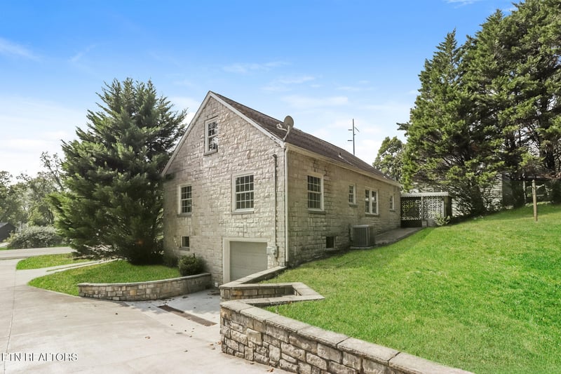 5608 Chapman Hwy, Knoxville, TN 37920