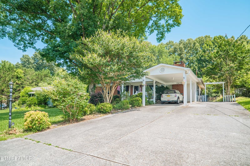 5608 Sierra Rd, Knoxville, TN 37912