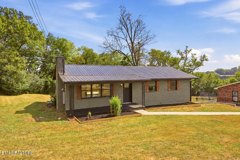 5608 Springplace Cir, Knoxville, TN 37924