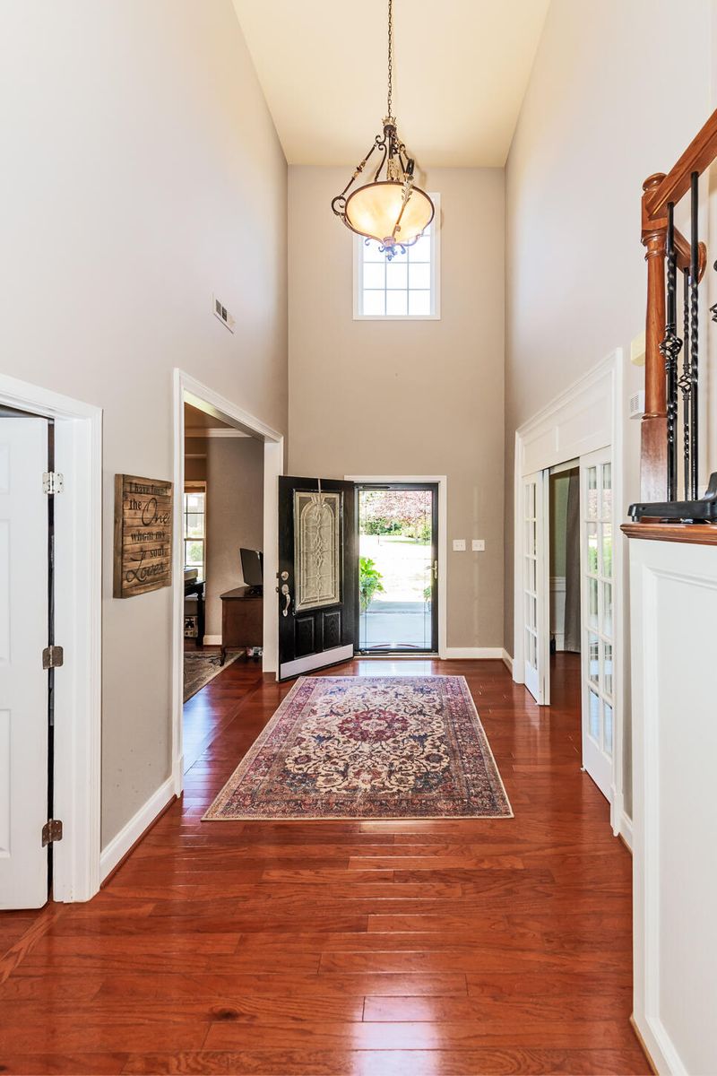 5609 Cypress Tree Ln, Knoxville, TN 37918