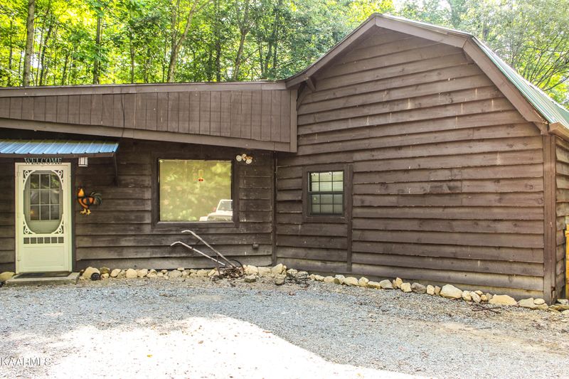 561 Cooper Hollow Rd, Tellico Plains, TN 37385