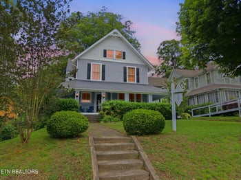 561 Margrave Dr, Harriman, TN 37748