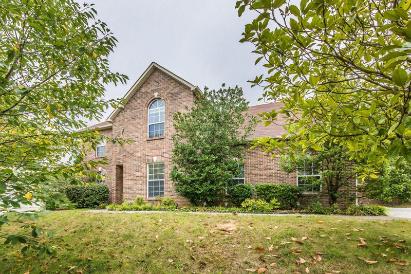 5615 Eagle Crest, Knoxville, TN 37921