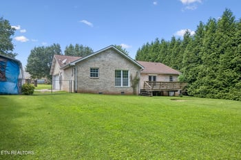 5616 Brandon Park Dr, Maryville, TN 37804