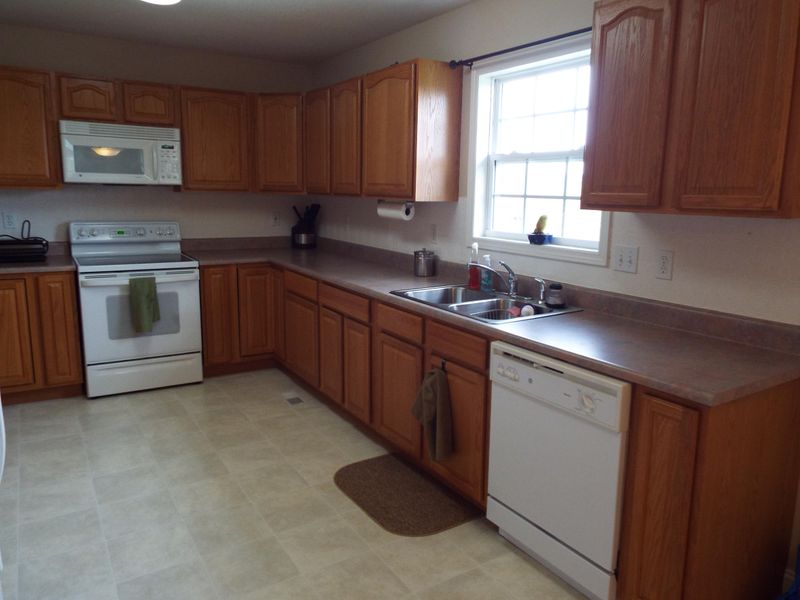 5619 J Riley West Dr, Greenback, TN 37742