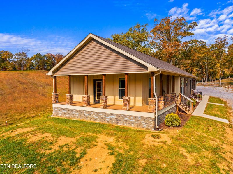 5619 Mtn Valley Highway 131, Thorn Hill, TN 37881