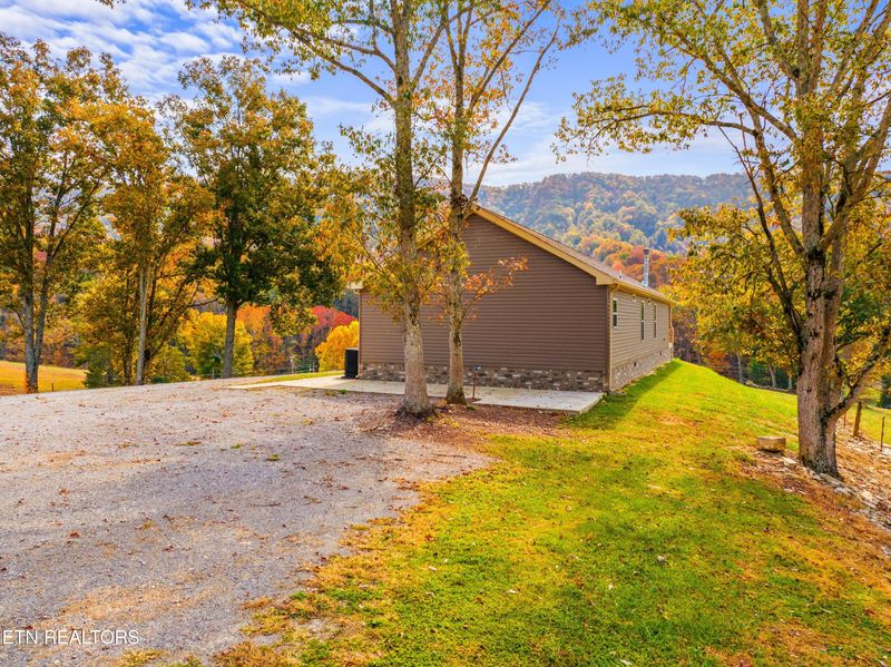 5619 Mtn Valley Highway 131, Thorn Hill, TN 37881