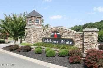 562 Charleston, Loudon, TN 37774