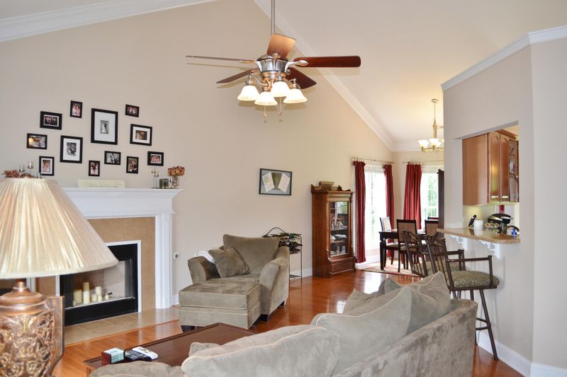 562 Dixie Meadows Dr, Lenoir City, TN 37772