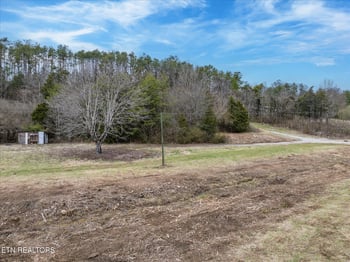 562 Hinds Creek Rd, Maynardville, TN 37807