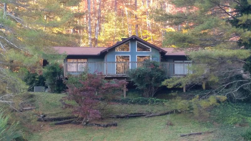 562 Pumpkin Hollow Rd, Heiskell, TN 37754