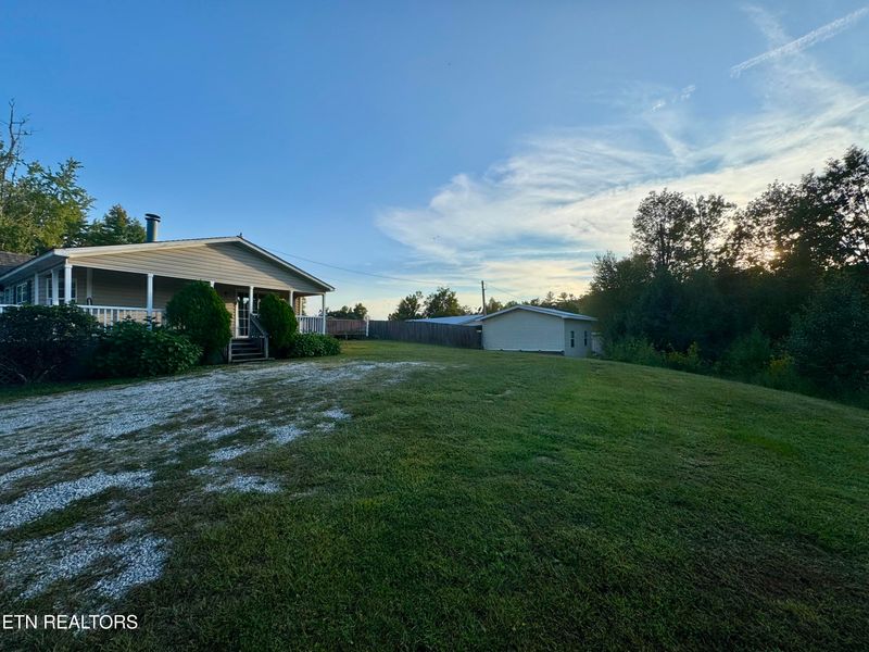 562 Verdun Rd, Oneida, TN 37841